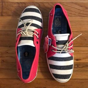 Vans - Tazie surf shoes women’s 9